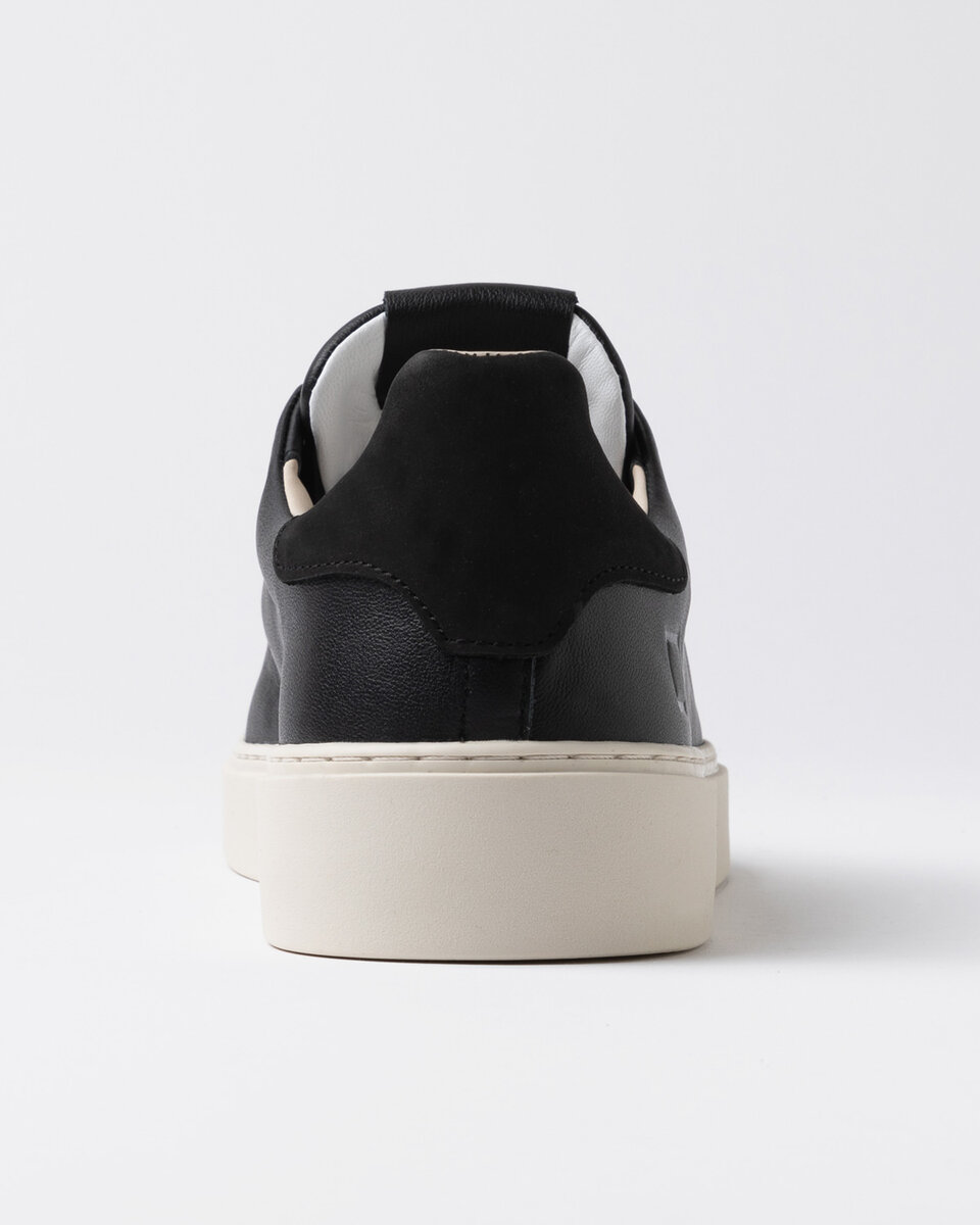 VEAU LEVANTE NOIR